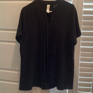 Chic Black Pleated Women's Blouse